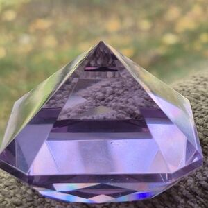 Olege CASSINI  Purple Crystal Prism collectibles, Gift. CRYSTAL. PAPERWEIGHT